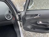 Opel Corsa 1.2i 80PS 141000KM KLIMA STK!! - náhled 140