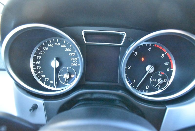 Mercedes-Benz Třídy M (2013) 3.0 Cdi 190kW 4x4 - fotka 16 z 31