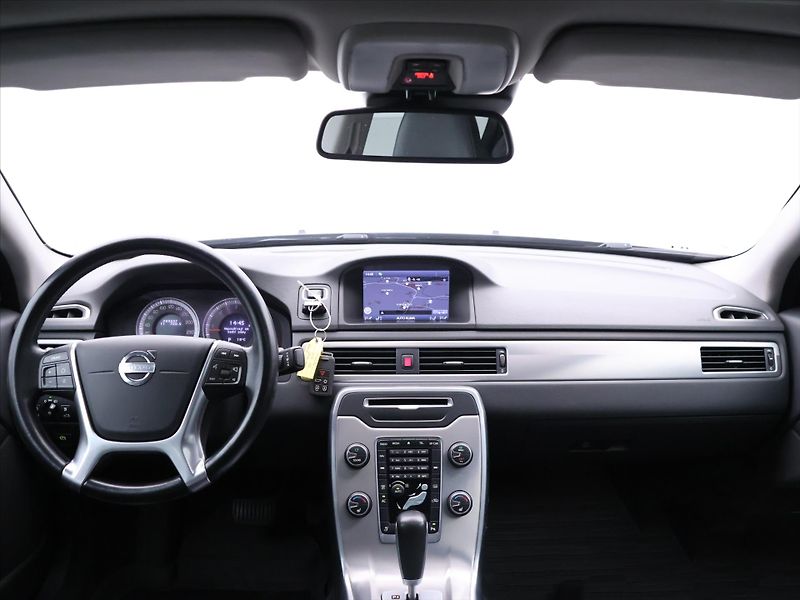 Volvo S80 2,4 D5 158kW DPH Aut. - fotka 23 z 31