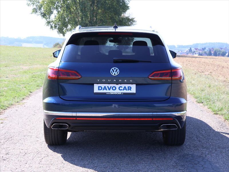 Volkswagen Touareg 3,0 TDI 210kW 4M LED DPH CZ - fotka 6 z 28