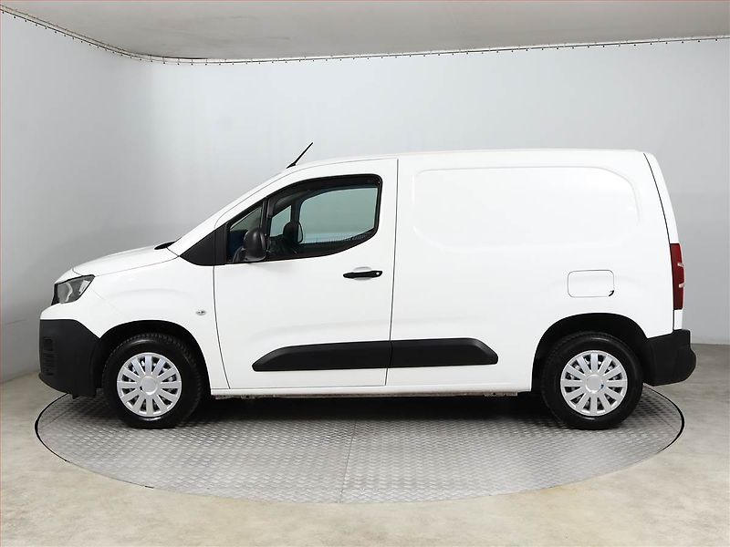 Peugeot Partner (2020) 1.5 BlueHDi, ČR - fotka 3 z 15