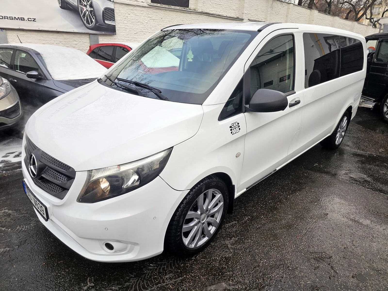 Mercedes-Benz Vito Tourer 9-míst 4Matic serv.kn.