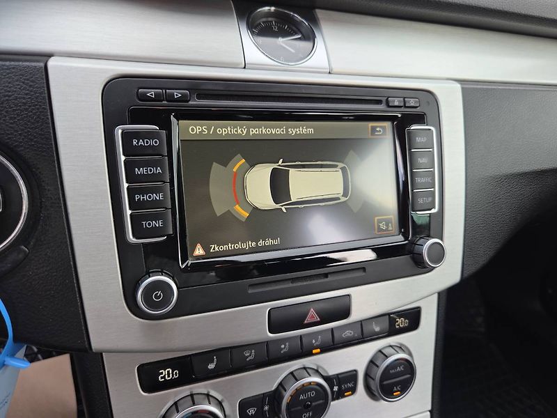 Volkswagen Passat (2014) 2.0 TDI DSG - fotka 22 z 45