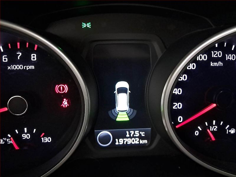 Kia Sportage (2015) 1.6 GDI, Tempomat - fotka 17 z 20