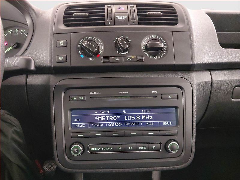 Škoda Fabia (2010) Style 1.2, po STK, dobrý stav - fotka 11 z 15