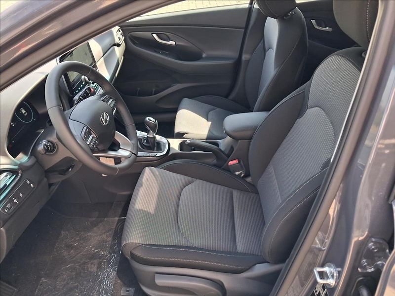 Hyundai i30 (2026) 1,0   T-GDI MT GO CZECH - fotka 10 z 13