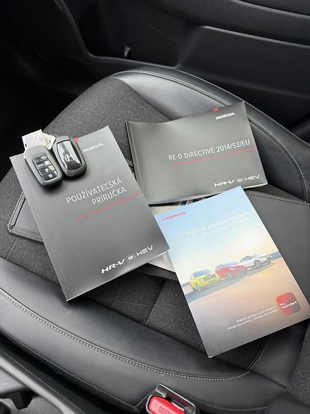 Honda HR-V 1,5 eHEV automat  - fotka 13 z 15