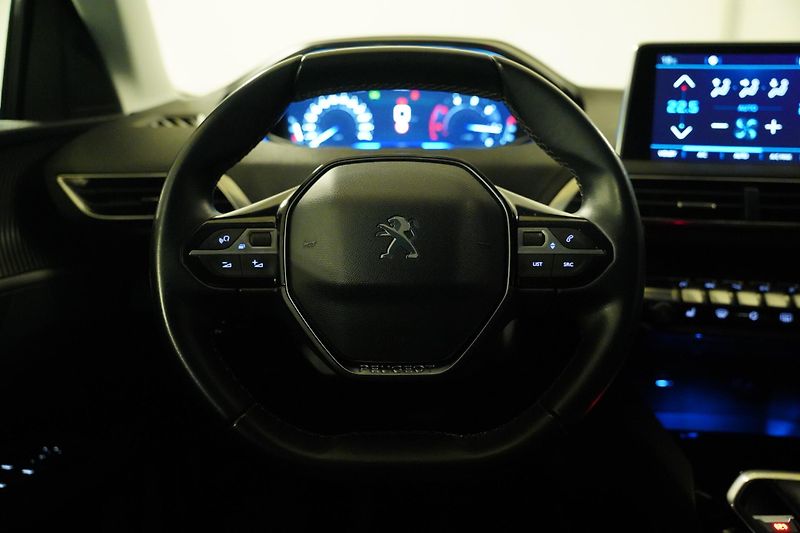 Peugeot 3008 - fotka 18 z 26