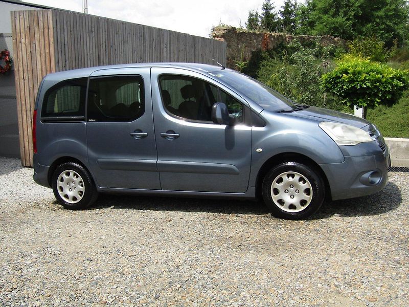 Citroën Berlingo (2009) 1.6 16V 66kW - fotka 2 z 37