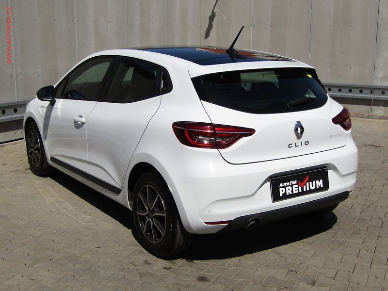 Renault Clio (2022) 1.0 TCe, 1.maj,ČR, LED, AC - fotka 6 z 20