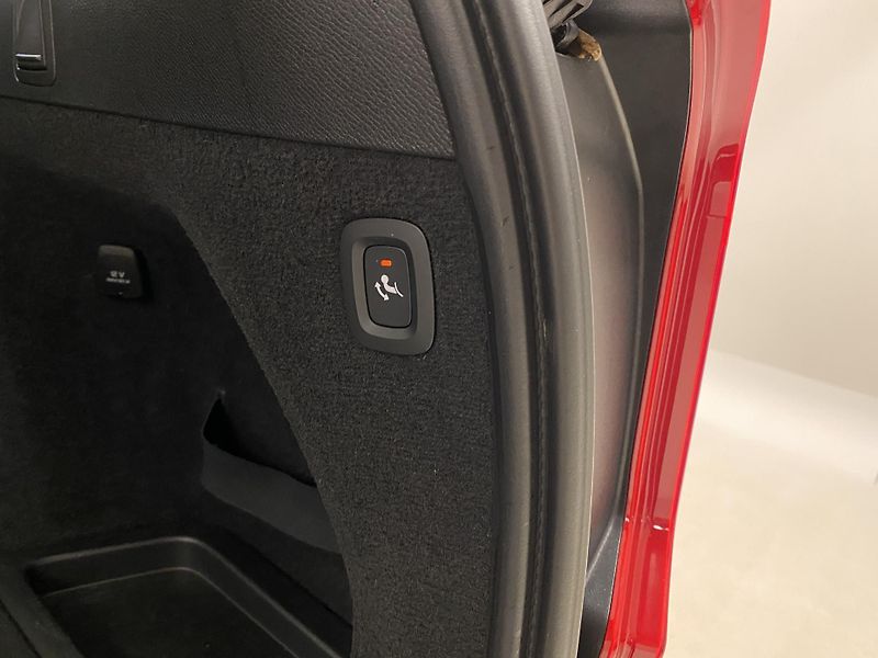 Volvo XC90 B5 AWD BRIGHT PLUS AUT 7míst - fotka 36 z 62