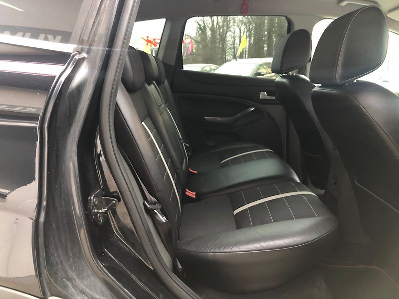 Ford Kuga (2010) 2.0TDCi 4x4 - fotka 13 z 33