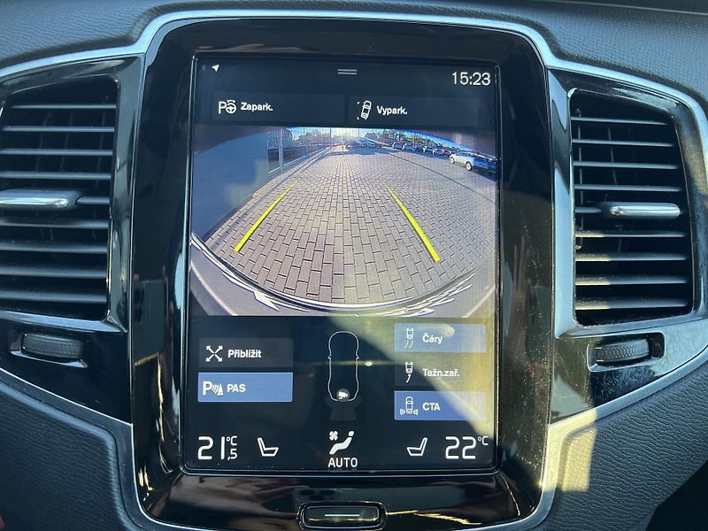 Volvo XC90 (2018) D5 AWD 173kW - fotka 21 z 42