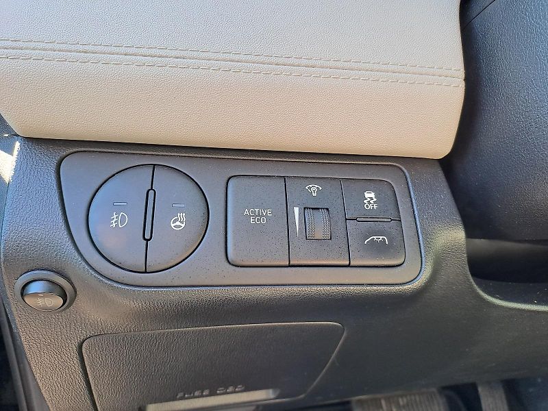 Hyundai H 1 (2019) GRAND STAREX 2.5 CRDi AT 2WD - fotka 25 z 26