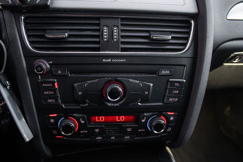 Audi A4 2009 105kW - fotka 15 z 20