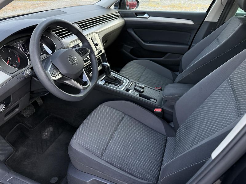 Volkswagen Passat 2.0TDi Basis 90kW DSG - fotka 9 z 18
