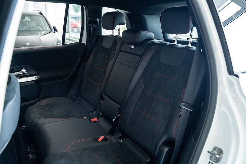 Mercedes-Benz GLB (2025) 200 d 4M/AMG/ESP/MULTIBEAM/TOP - fotka 14 z 19