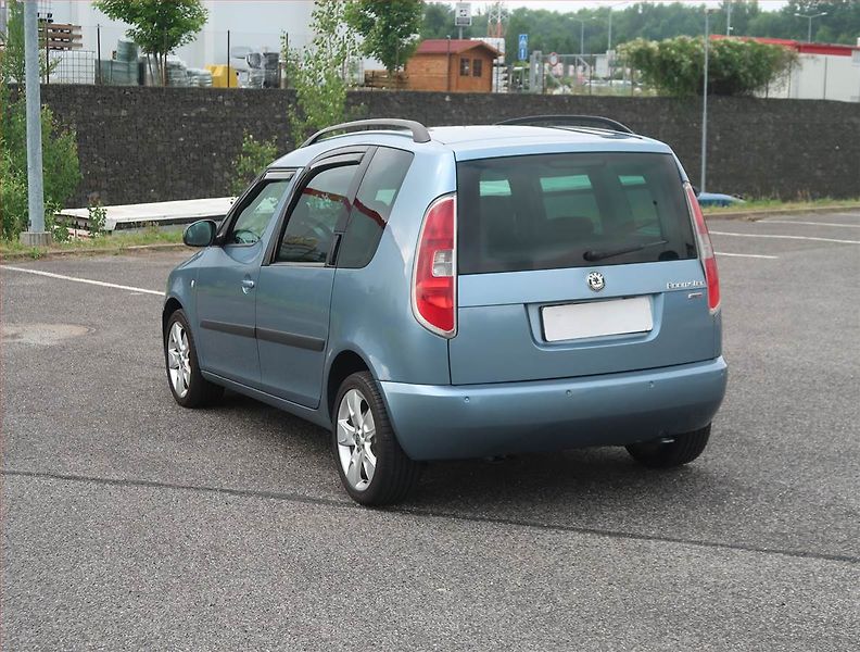 Škoda Roomster (2009) 1.4 TDi, nová STK - fotka 4 z 13
