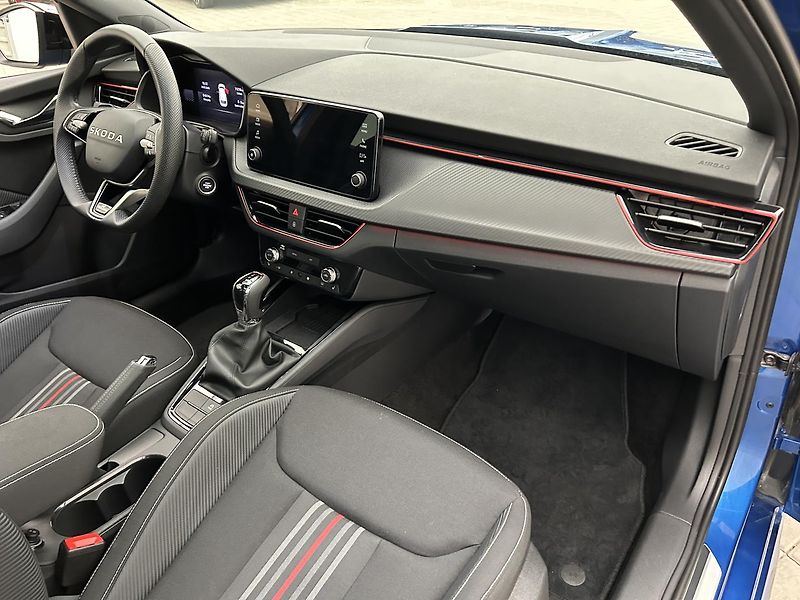 Škoda Kamiq 1.5 TSI Monte Carlo - fotka 27 z 29