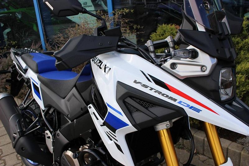 Suzuki (2025) DL 1050 DE V-STROM  2025 AKCE - fotka 2 z 9
