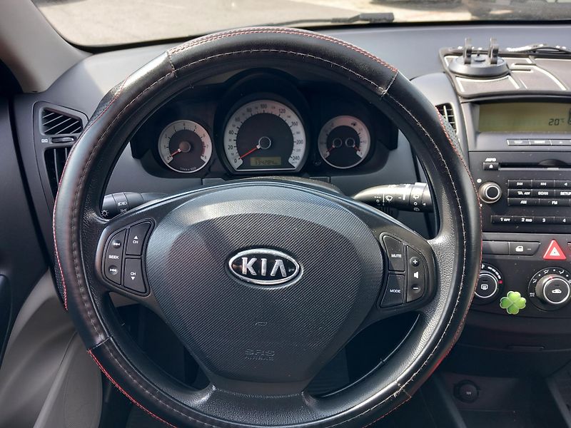 Kia Ceed SW (2009) 1,4 CVVT Active - fotka 8 z 11