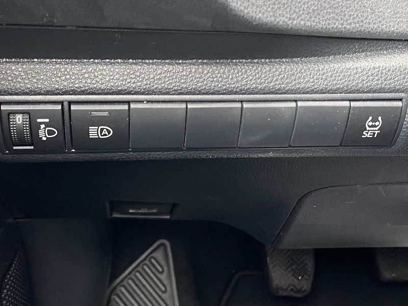 Toyota Corolla 1.5i, ČR, Active, záruka - fotka 14 z 15