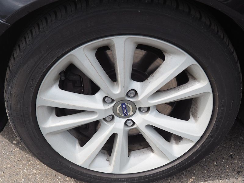 Volvo C70 (2011) 2.0D 110 kW Cabrio - fotka 8 z 30
