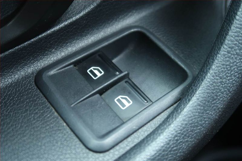 Škoda Fabia (2010) 1.2 TSI, Serv.kniha, Tempomat - fotka 15 z 16