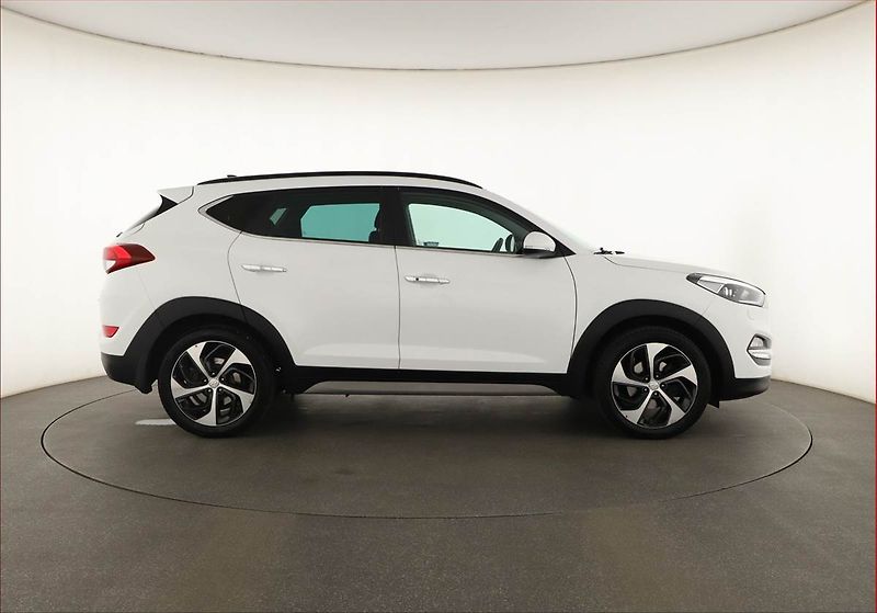 Hyundai Tucson (2017) Select 1.7 CRDi, Automat - fotka 6 z 20