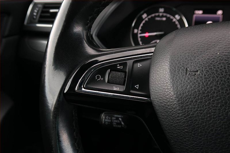 Škoda Superb (2016) Style 2.0 TDI, Automat, Kůže - fotka 16 z 19
