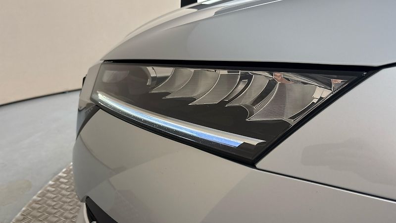 Škoda Octavia 2.0 TDI Style Combi - fotka 18 z 27