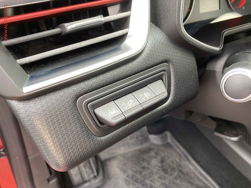 Renault Clio (2020) 1.0 TCe, 2.maj,ČR, STK5/28 - fotka 15 z 17