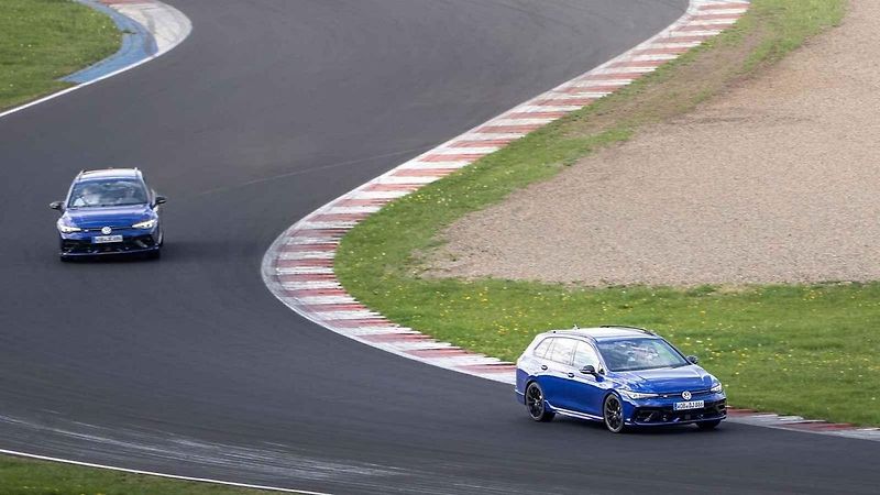 Volkswagen Golf R Variant na okruhu v Mostě