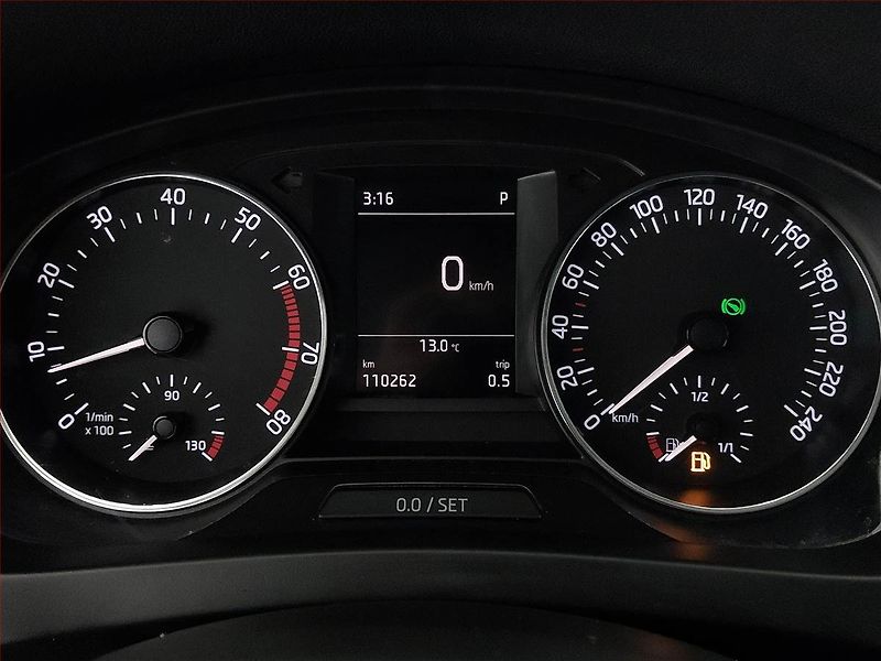 Škoda Rapid (2016) Spaceback 1.2 TSI, Automat - fotka 11 z 16