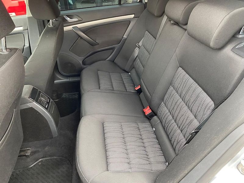 Škoda Octavia 1.9 TDI Combi - fotka 13 z 15