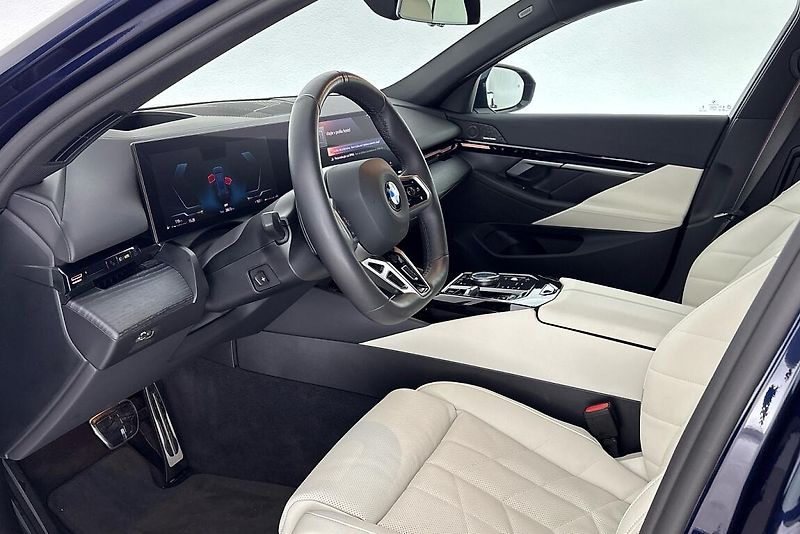 BMW Řada 5 540d xDrive Touring - fotka 6 z 20