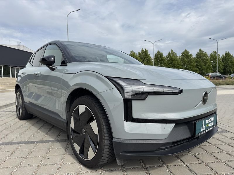 Volvo EX30 výbava PLUS 315kW bat 69kW - fotka 11 z 27