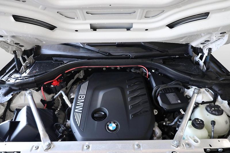 BMW X3 xDrive 40d - fotka 12 z 30