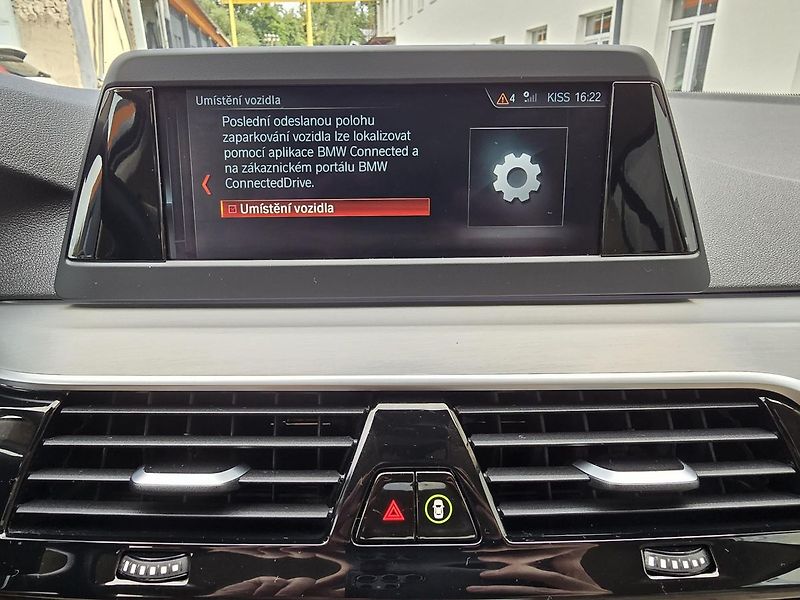 BMW Řada 5 530i 185kW XDRIVE LUXURY - DPH - fotka 39 z 47