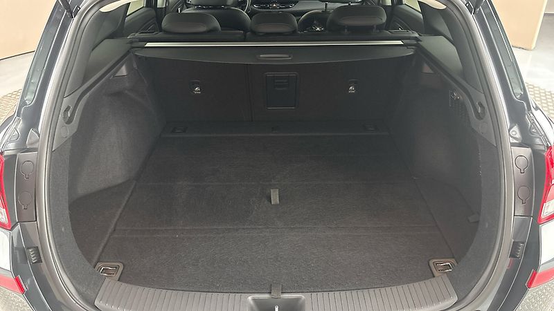 Hyundai i30 1.5 T-GDI AUT Style Kombi - fotka 17 z 28