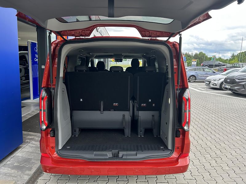 Ford Tourneo Custom Titanium L1 2.0 EcoBlue 110 kW - fotka 8 z 36