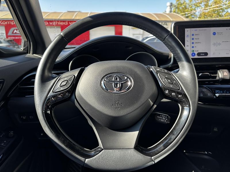 Toyota C-HR (2023) Style 1.8 Hybrid (90 kW) AUT - fotka 10 z 13