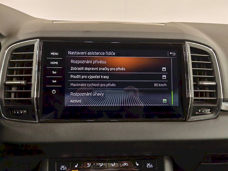 Škoda Karoq (2018) 2.0 TDI 110 kW DSG 4x4 Style P - fotka 13 z 29