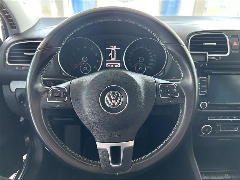 Volkswagen Golf 1,2   TSI,SERVISKA,MATCH - fotka 13 z 25