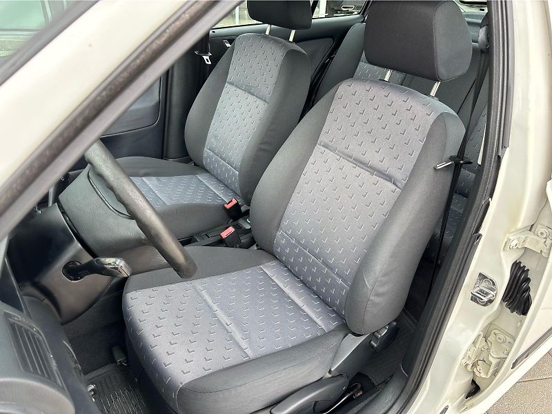 Škoda Octavia A 1,9 TDI 66 kW AMBIENTE - fotka 21 z 30