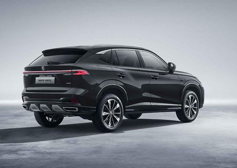MG uvádí na trh novou generaci rodinného SUV HS