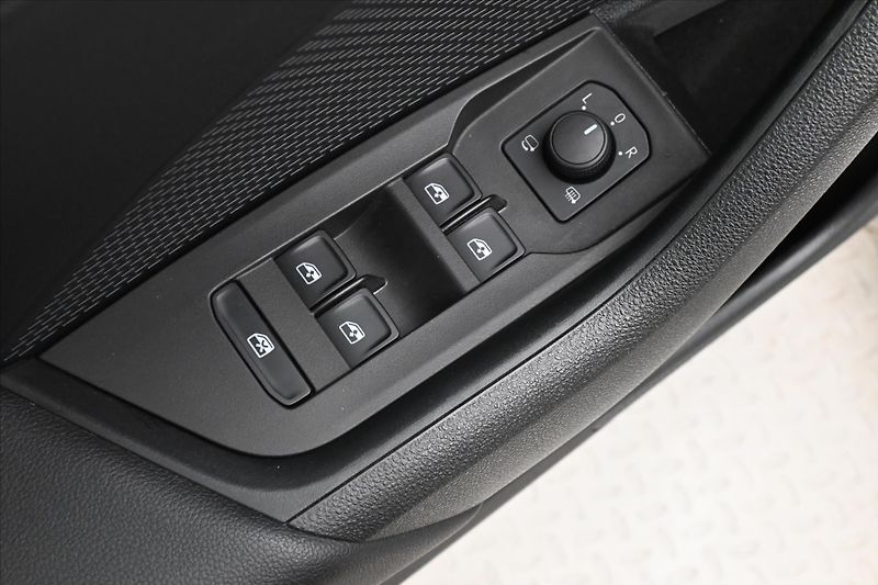 Škoda Octavia 1,4 TSI iV 110 kW DSG Ambition - fotka 25 z 30