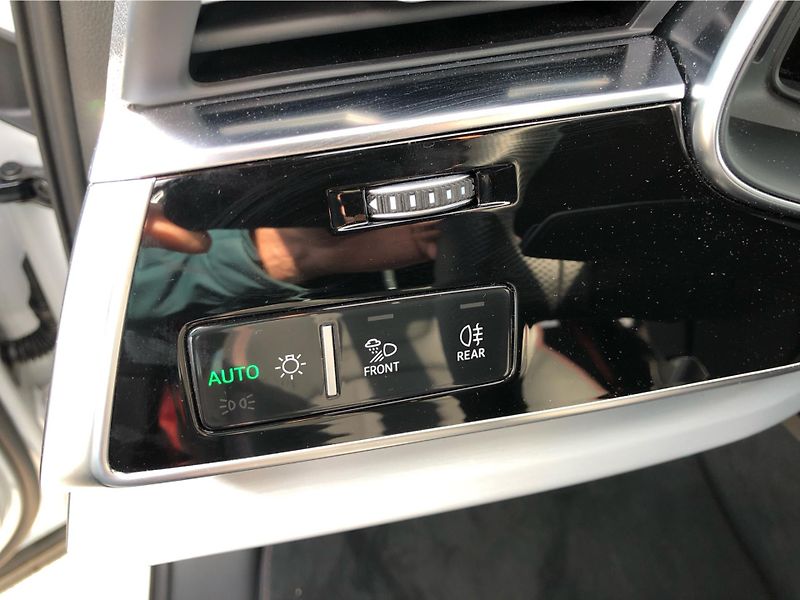 Audi Q7 3,0 TDI Quttro - fotka 16 z 30