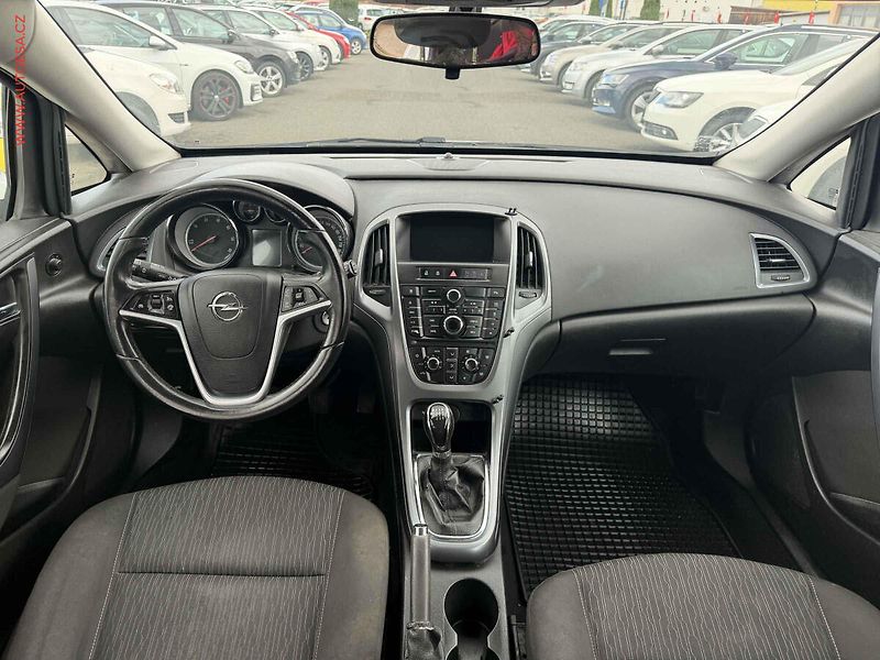 Opel Astra (2015) 1.6 CDTi, ČR, AC, tempo - fotka 8 z 13