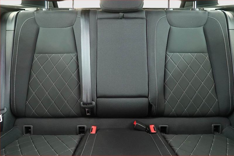 Škoda Karoq (2024) Sportline 2.0 TDI - fotka 10 z 21